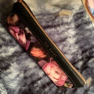 Ted Baker makeup brush holder